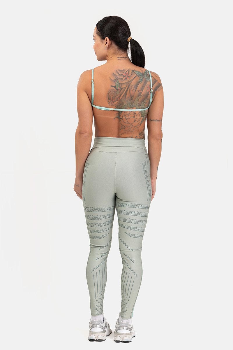Conjunto Fitness Legging com Bolso e Top Regulável Estampa Digital CINZA SAGE