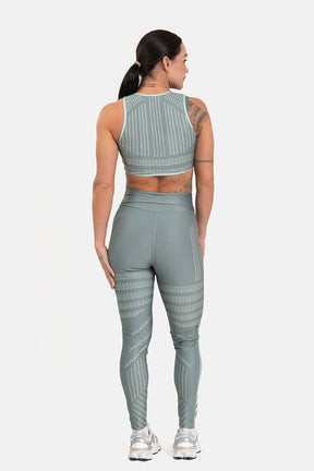 Conjunto Fitness Legging com Bolso e Top Nadador Estampa Digital VERDE SAGE