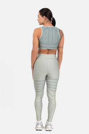 Conjunto Fitness Legging com Bolso e Top Nadador Estampa Digital CINZA SAGE