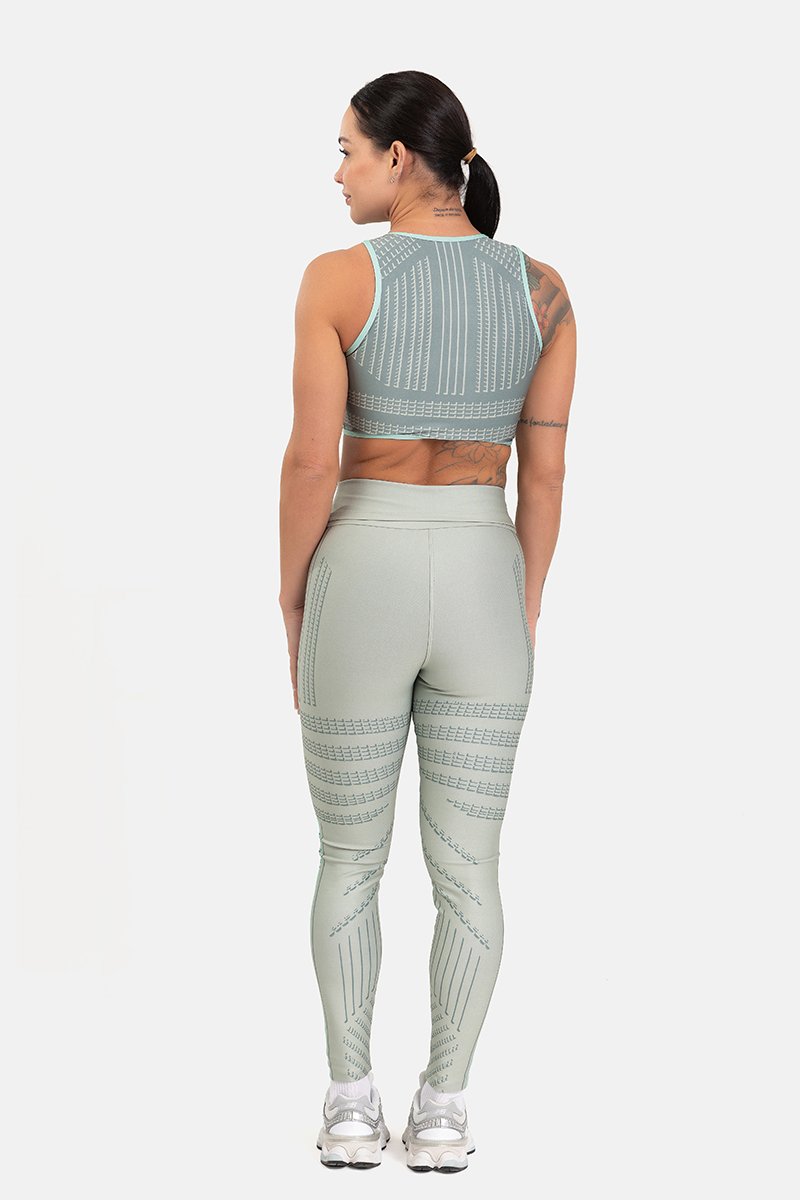 Conjunto Fitness Legging com Bolso e Top Nadador Estampa Digital CINZA SAGE