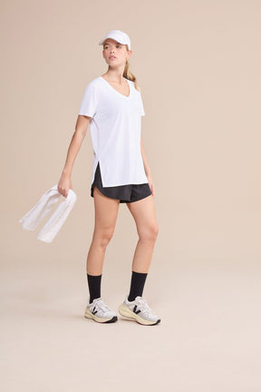 Camiseta V Action - Branco