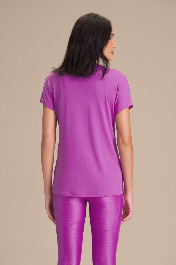 Camiseta V Comfort - Memory Pink