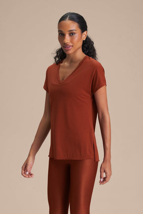 Camiseta V Comfort - Rust Red